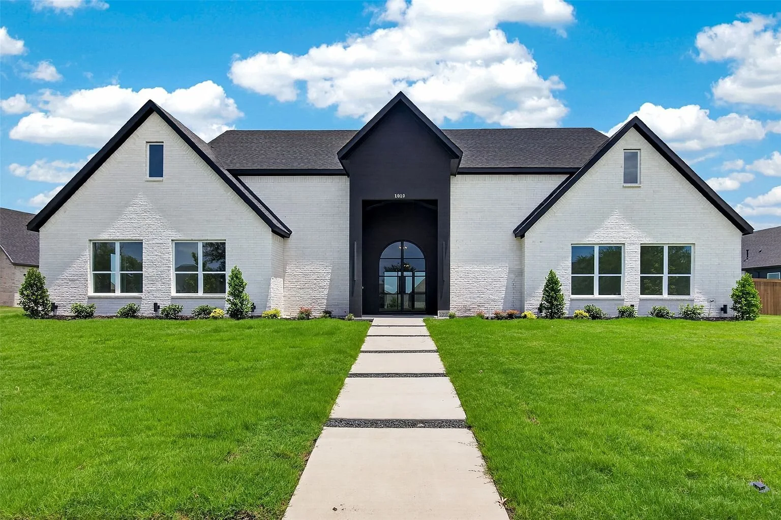 Devonshire North Residence